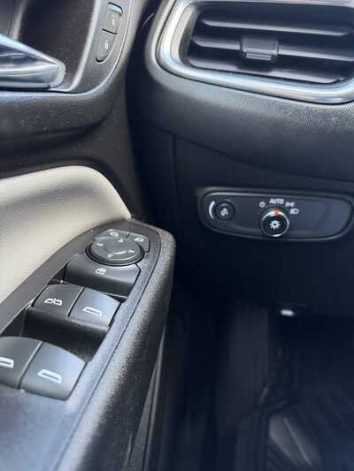 2019 Chevrolet Equinox, $12995. Photo 11