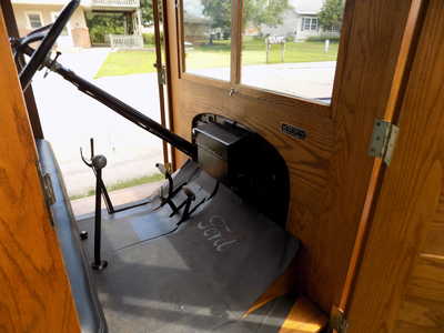 1925 Ford F350 Reg Cab, $13995. Photo 4