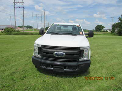 2017 Ford F250 Reg Cab, $18995. Photo 3