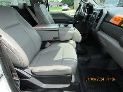 2017 Ford F250 Reg Cab, $18995. Photo 10