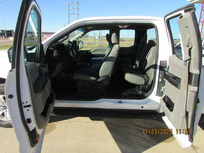 2018 Ford F150 Ext Cab, $13900. Photo 7