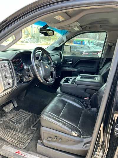 2018 Chevrolet 2500 Crew Cab, $34995. Photo 5