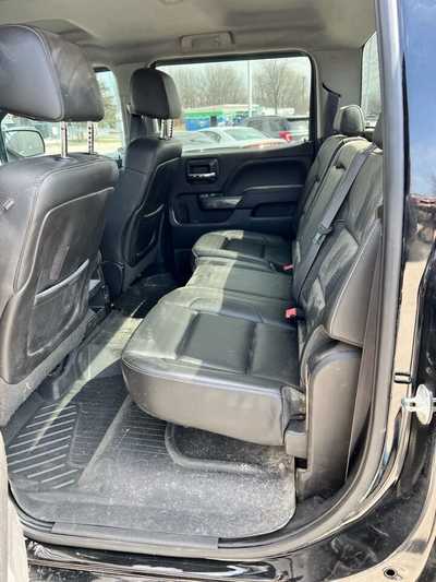 2018 Chevrolet 2500 Crew Cab, $34995. Photo 6