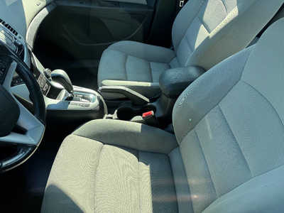 2014 Chevrolet Cruze, $4995. Photo 2