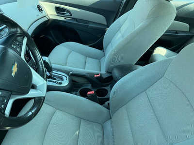 2014 Chevrolet Cruze, $4995. Photo 7