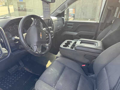 2015 Chevrolet 1500 Crew Cab, $11995. Photo 6