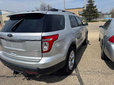 2014 Ford Explorer, $6995. Photo 2
