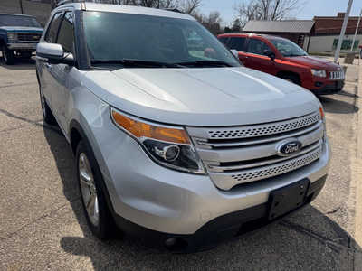 2014 Ford Explorer, $6995. Photo 4