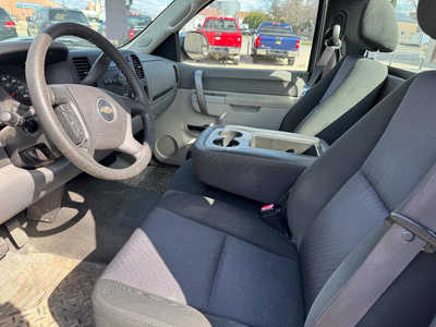 2010 Chevrolet 1500 Reg Cab, $6995. Photo 4
