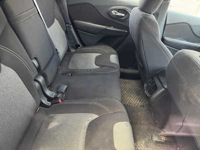 2014 Jeep Cherokee, $8995. Photo 5