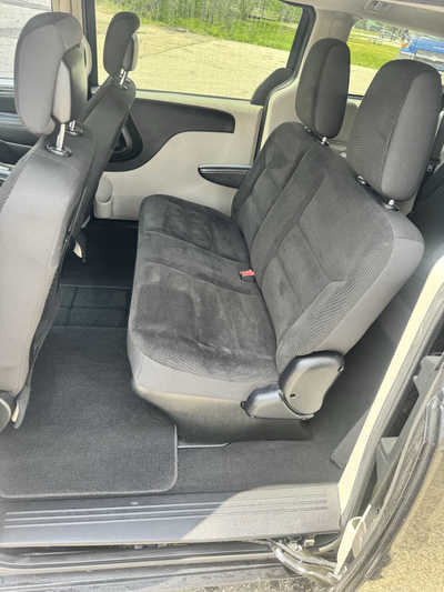 2018 Dodge Caravan, Grand, $7995. Photo 7