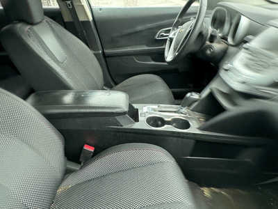 2016 Chevrolet Equinox, $6995. Photo 4