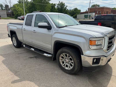 2014 GMC Sierra 1500, $6995. Photo 2