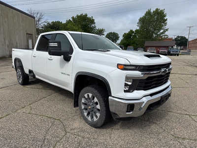 2024 Chevrolet 2500 Crew Cab, $39995. Photo 1