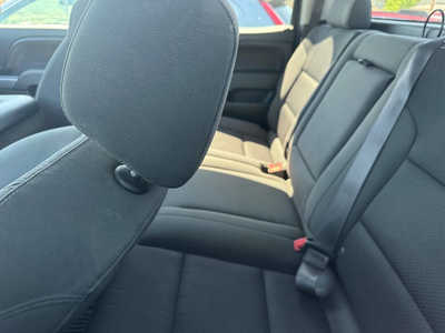 2015 Chevrolet 1500 Crew Cab, $14995. Photo 5