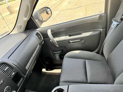 2012 GMC 1500 Ext Cab, $8995. Photo 5