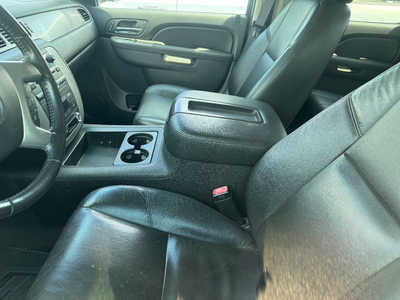2013 Chevrolet 1500 Crew Cab, $8995. Photo 5