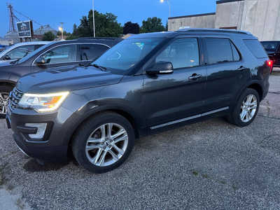 2017 Ford Explorer, $11995. Photo 1