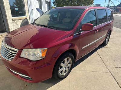 2012 Chrysler Town & Country, $4995. Photo 1