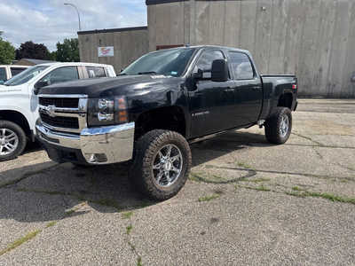 2008 Chevrolet 2500 Crew Cab, $9995. Photo 1