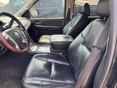 2008 Cadillac Escalade, $3495. Photo 2