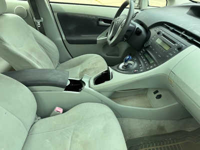 2011 Toyota Prius, $4995. Photo 5