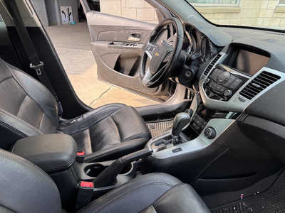 2014 Chevrolet Cruze, $3495. Photo 4