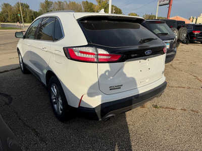 2019 Ford Edge, $9995. Photo 2