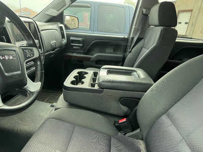 2015 GMC 1500 Crew Cab, $12995. Photo 3