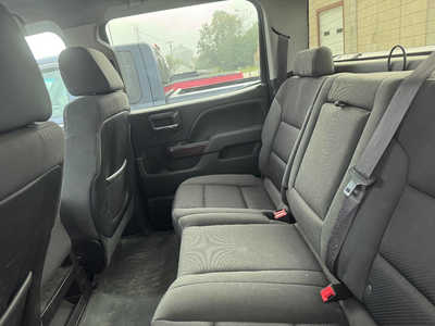 2015 GMC 1500 Crew Cab, $12995. Photo 4