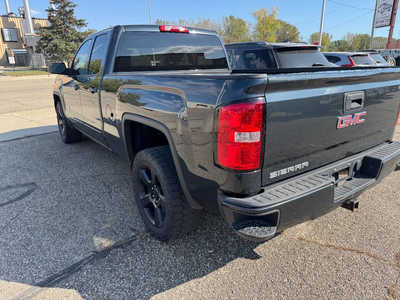 2017 GMC 1500 Crew Cab, $13995. Photo 4
