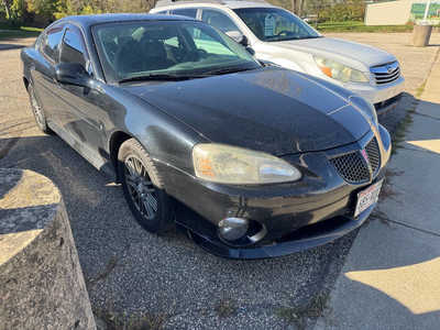 2007 Pontiac Grand Prix, $1995. Photo 2