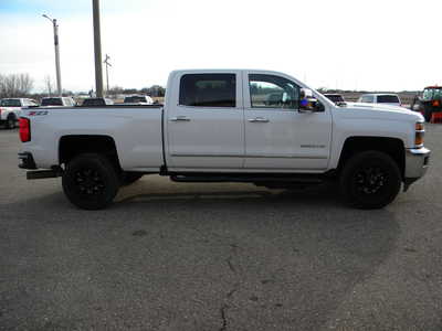 2018 Chevrolet 2500 Crew Cab, $35995. Photo 5