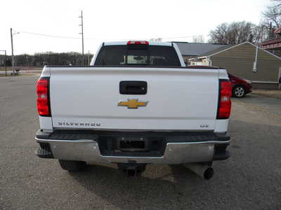 2018 Chevrolet 2500 Crew Cab, $35995. Photo 7