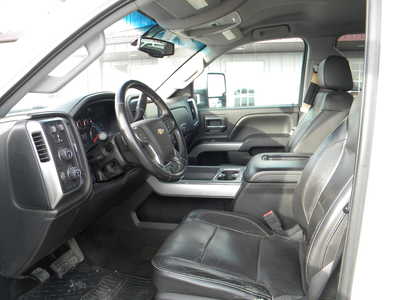 2018 Chevrolet 2500 Crew Cab, $35995. Photo 9