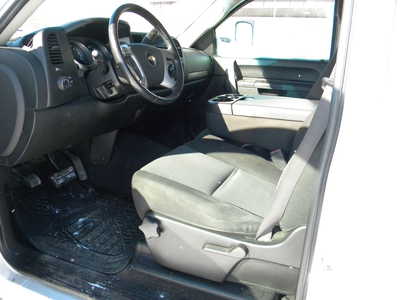 2010 Chevrolet 1500 Crew Cab, $13995. Photo 6