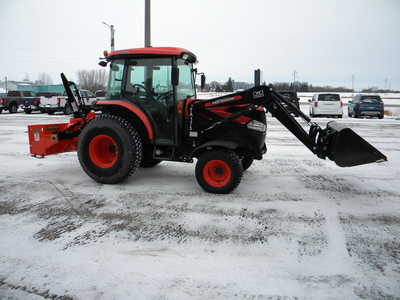 2010 Kubota , $29000. Photo 3