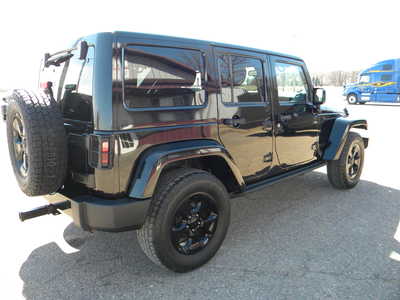 2015 Jeep Wrangler Unlimited, $17500. Photo 5