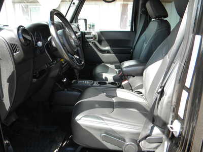 2015 Jeep Wrangler Unlimited, $17500. Photo 10