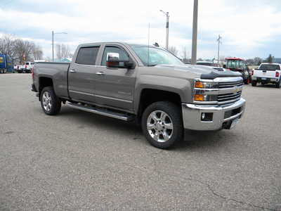2017 Chevrolet 2500 Crew Cab, $48995. Photo 2