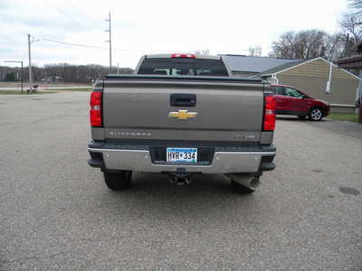 2017 Chevrolet 2500 Crew Cab, $48995. Photo 5