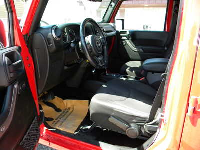 2014 Jeep Wrangler Unlimited, $15995. Photo 10