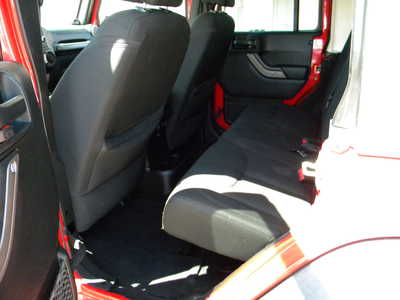 2014 Jeep Wrangler Unlimited, $15995. Photo 11