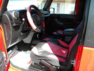2011 Jeep Wrangler, $13995. Photo 9