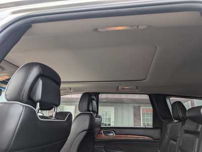 2011 Jeep Grand Cherokee, $10995. Photo 12