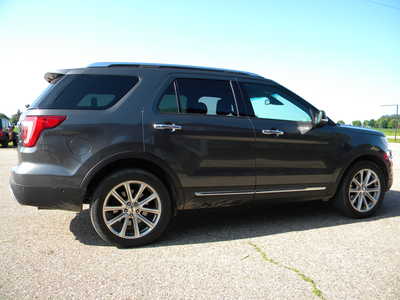 2017 Ford Explorer, $16995. Photo 6
