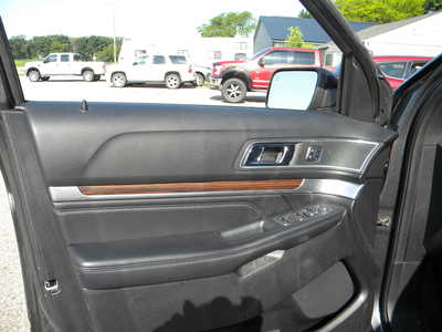 2017 Ford Explorer, $16995. Photo 11