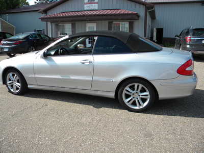 2007 Mercedes-Benz CLK-Class, $9995. Photo 2