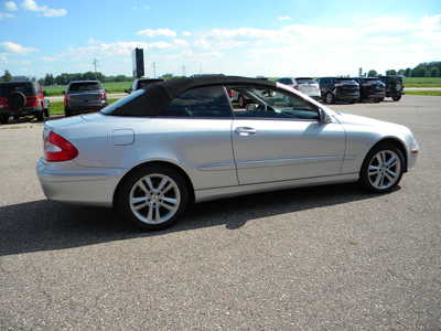 2007 Mercedes-Benz CLK-Class, $9995. Photo 5