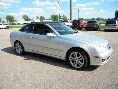 2007 Mercedes-Benz CLK-Class, $9995. Photo 6